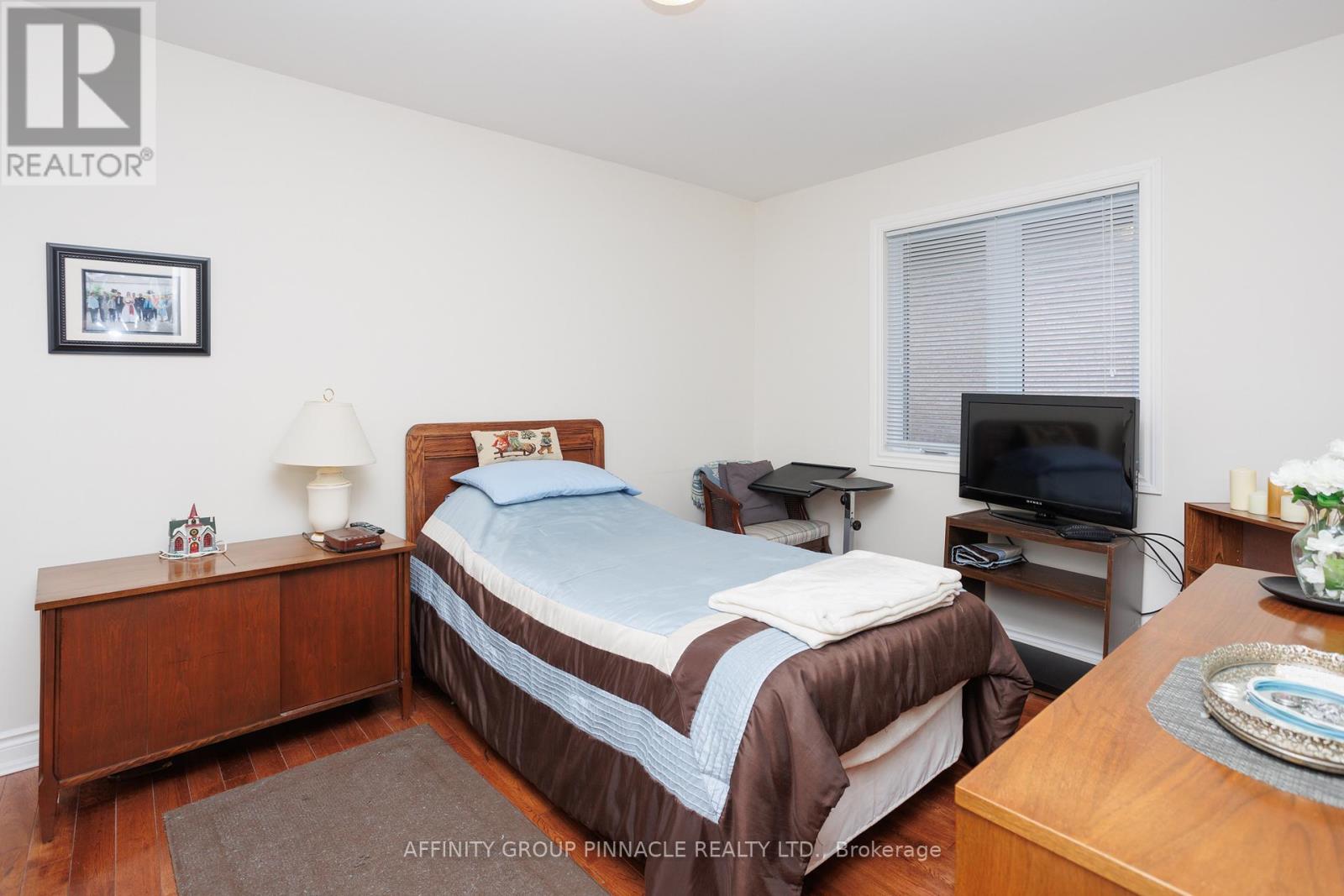 23 Denfield Road, Kawartha Lakes (Lindsay), Ontario  K9V 0B5 - Photo 16 - X12104170