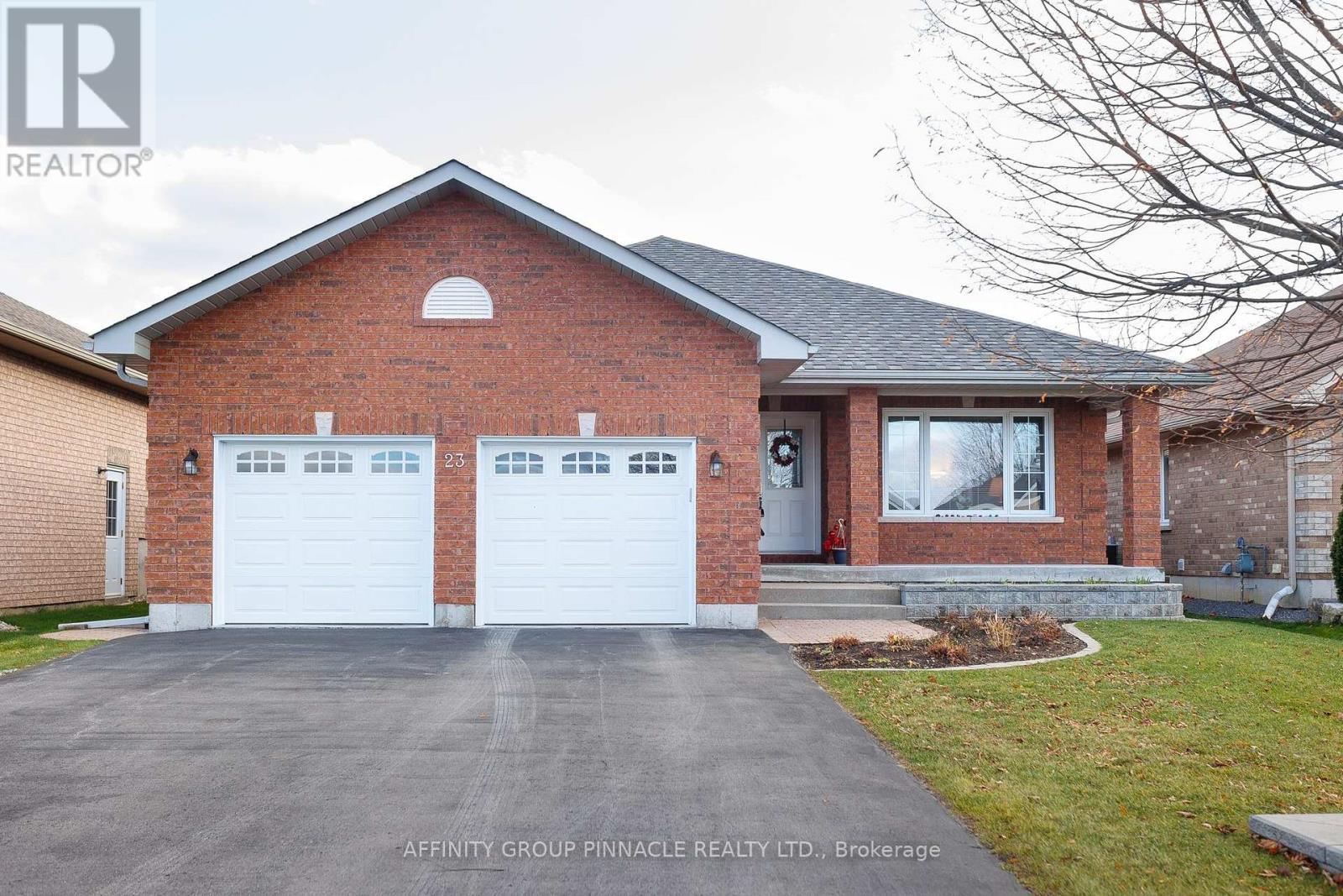 23 Denfield Road, Kawartha Lakes (Lindsay), Ontario  K9V 0B5 - Photo 2 - X12104170