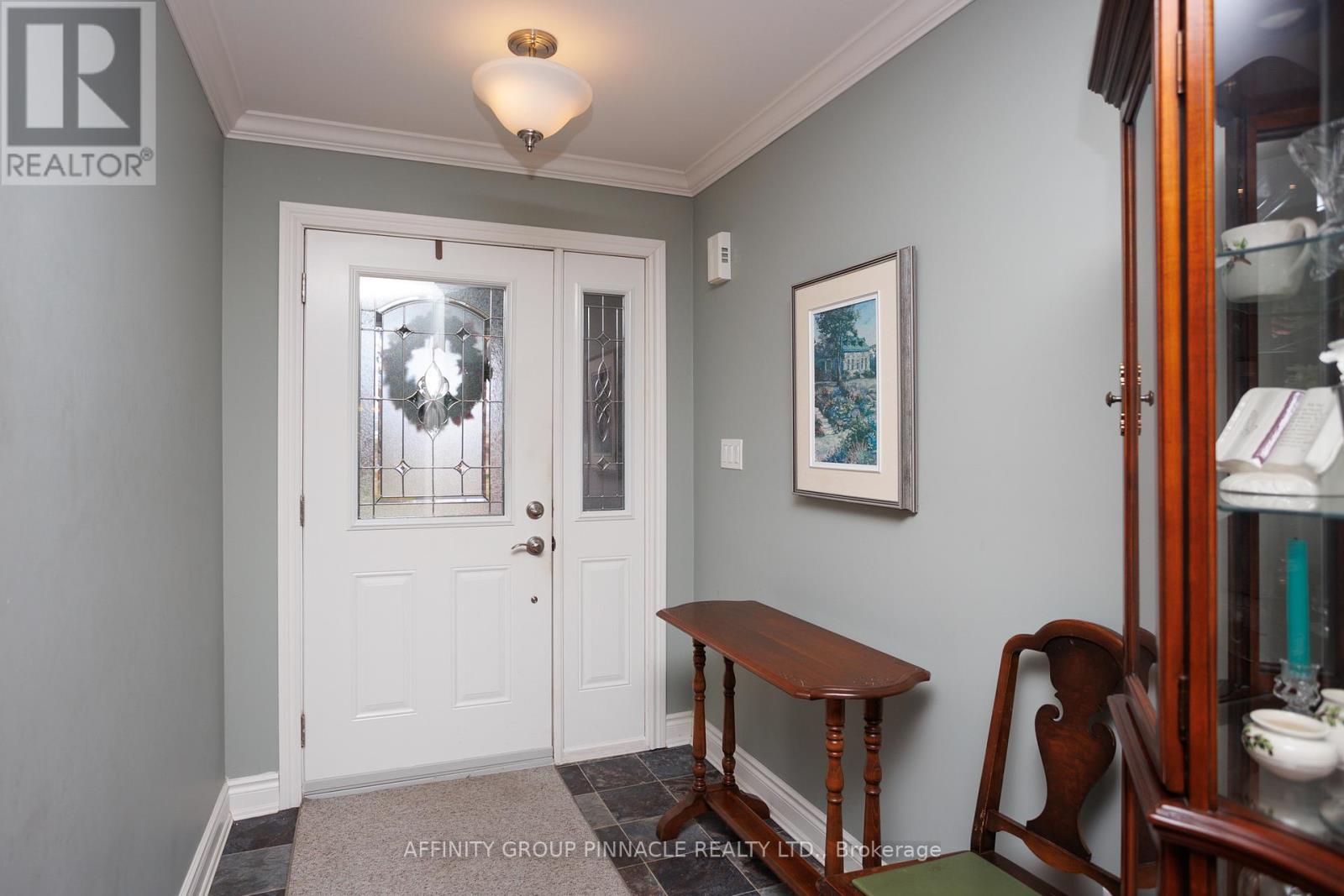 23 Denfield Road, Kawartha Lakes (Lindsay), Ontario  K9V 0B5 - Photo 6 - X12104170