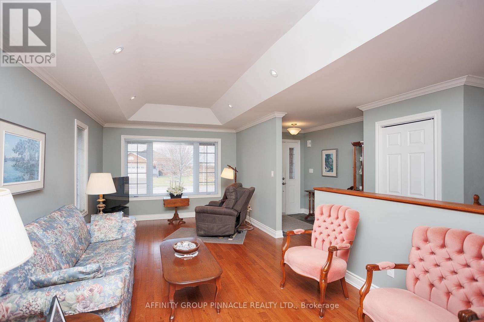 23 Denfield Road, Kawartha Lakes (Lindsay), Ontario  K9V 0B5 - Photo 7 - X12104170
