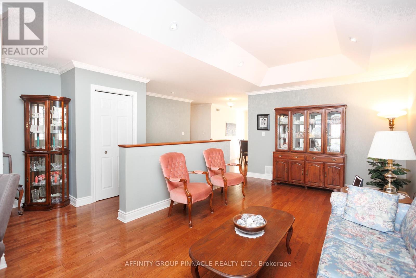 23 Denfield Road, Kawartha Lakes (Lindsay), Ontario  K9V 0B5 - Photo 9 - X12104170