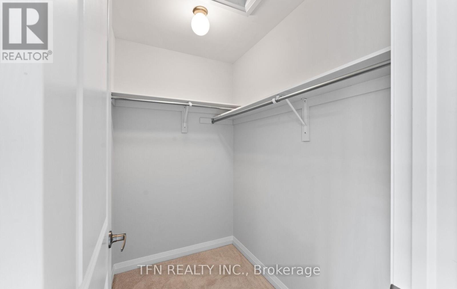 15 Keenan Street, Kawartha Lakes (Lindsay), Ontario  K9V 6C2 - Photo 19 - X12104173