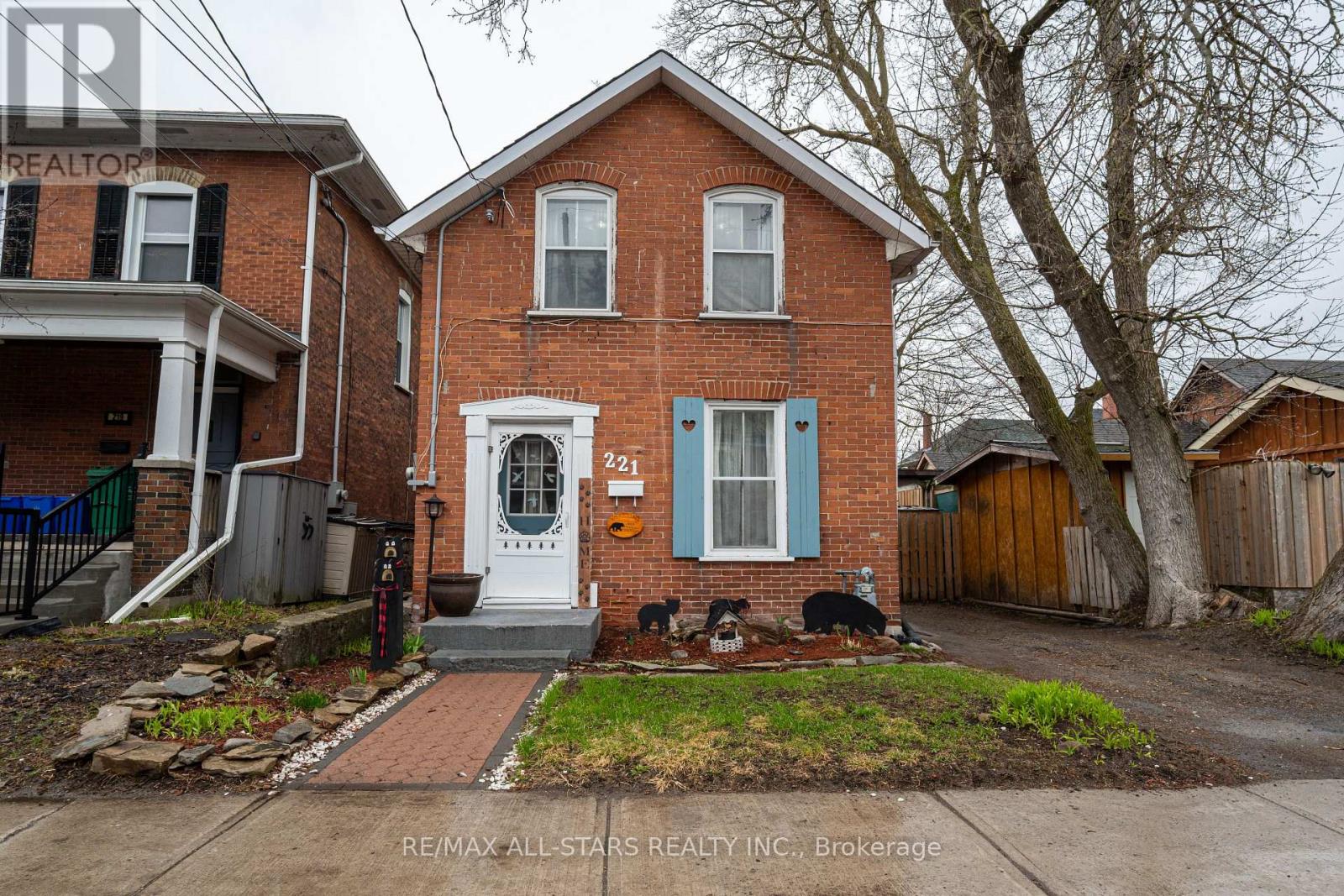 221 PARK PLACE, peterborough central (south), Ontario