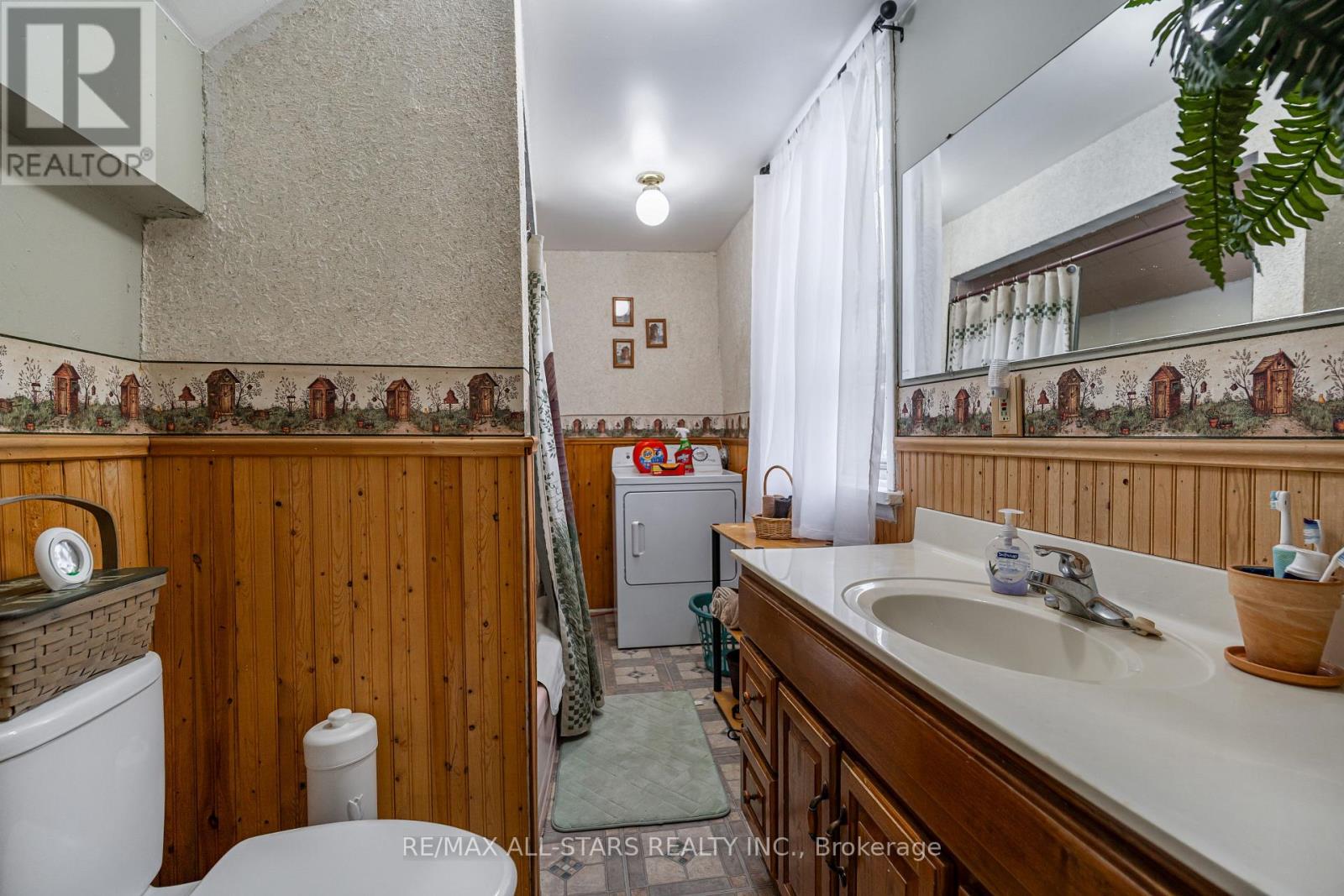 221 Park Place, Peterborough Central (South), Ontario  K9J 3V9 - Photo 16 - X12104526