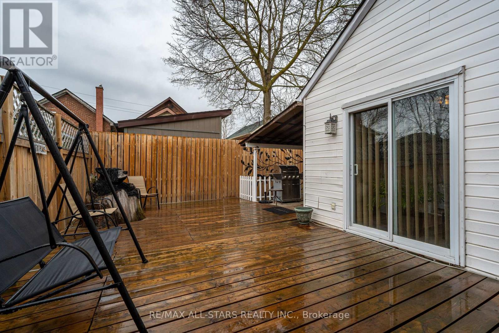 221 Park Place, Peterborough Central (South), Ontario  K9J 3V9 - Photo 19 - X12104526