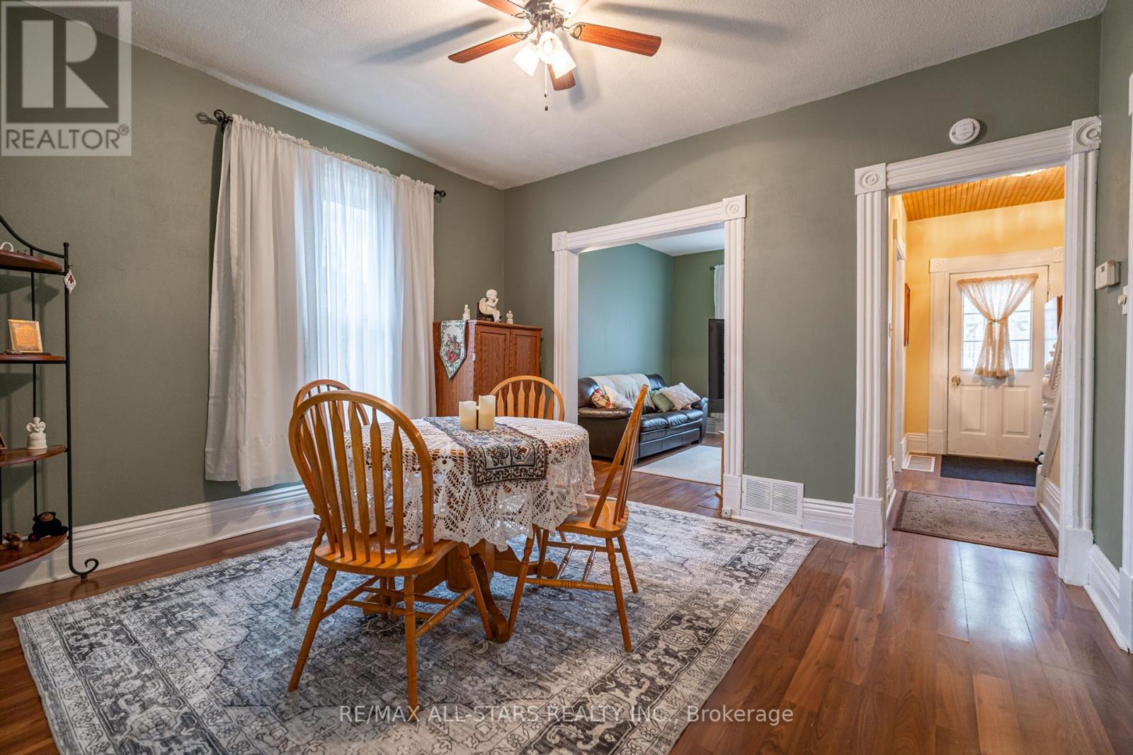 221 Park Place, Peterborough Central (South), Ontario  K9J 3V9 - Photo 3 - X12104526