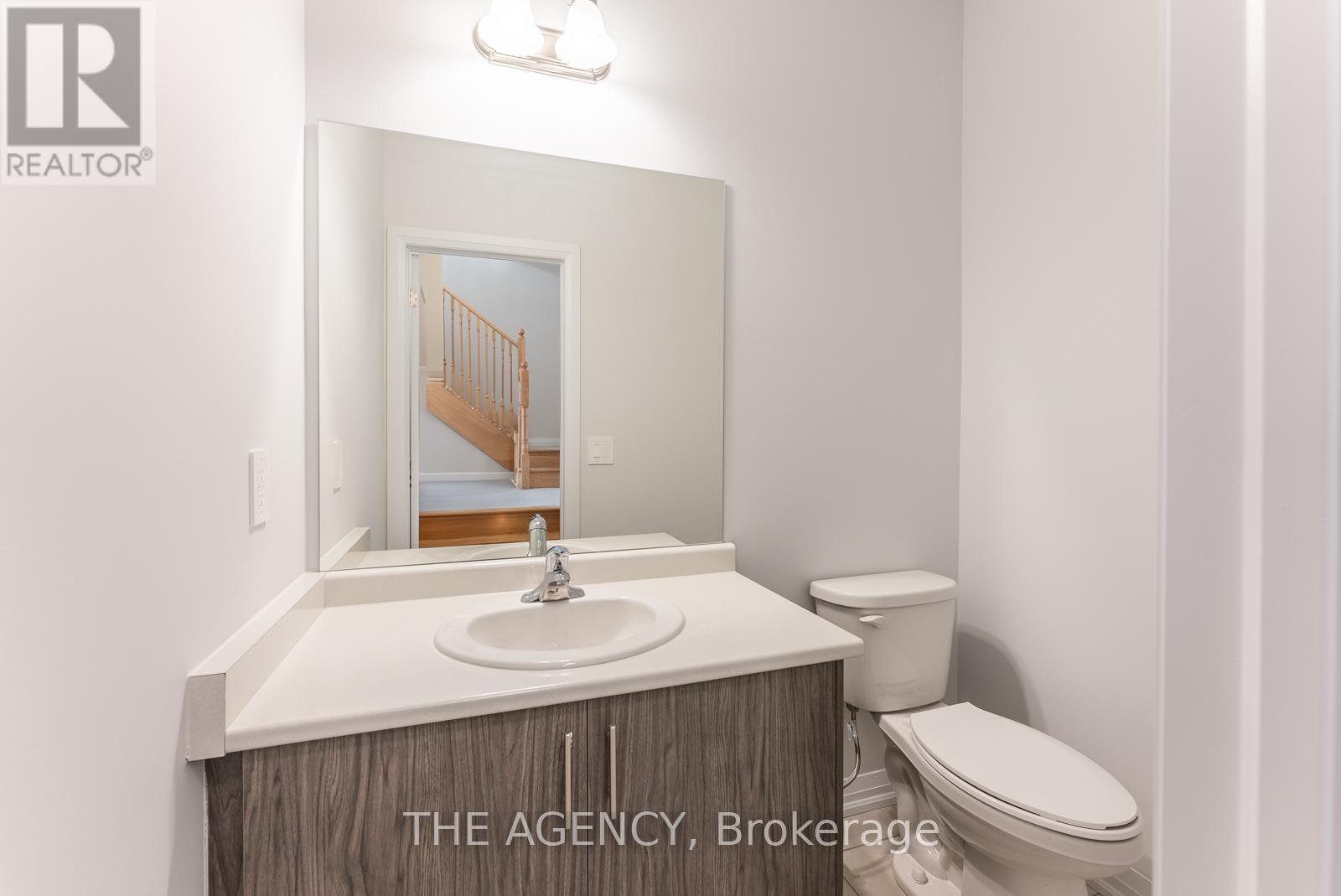 44 Corley Street, Kawartha Lakes (Lindsay), Ontario  K9V 6C2 - Photo 14 - X12104750