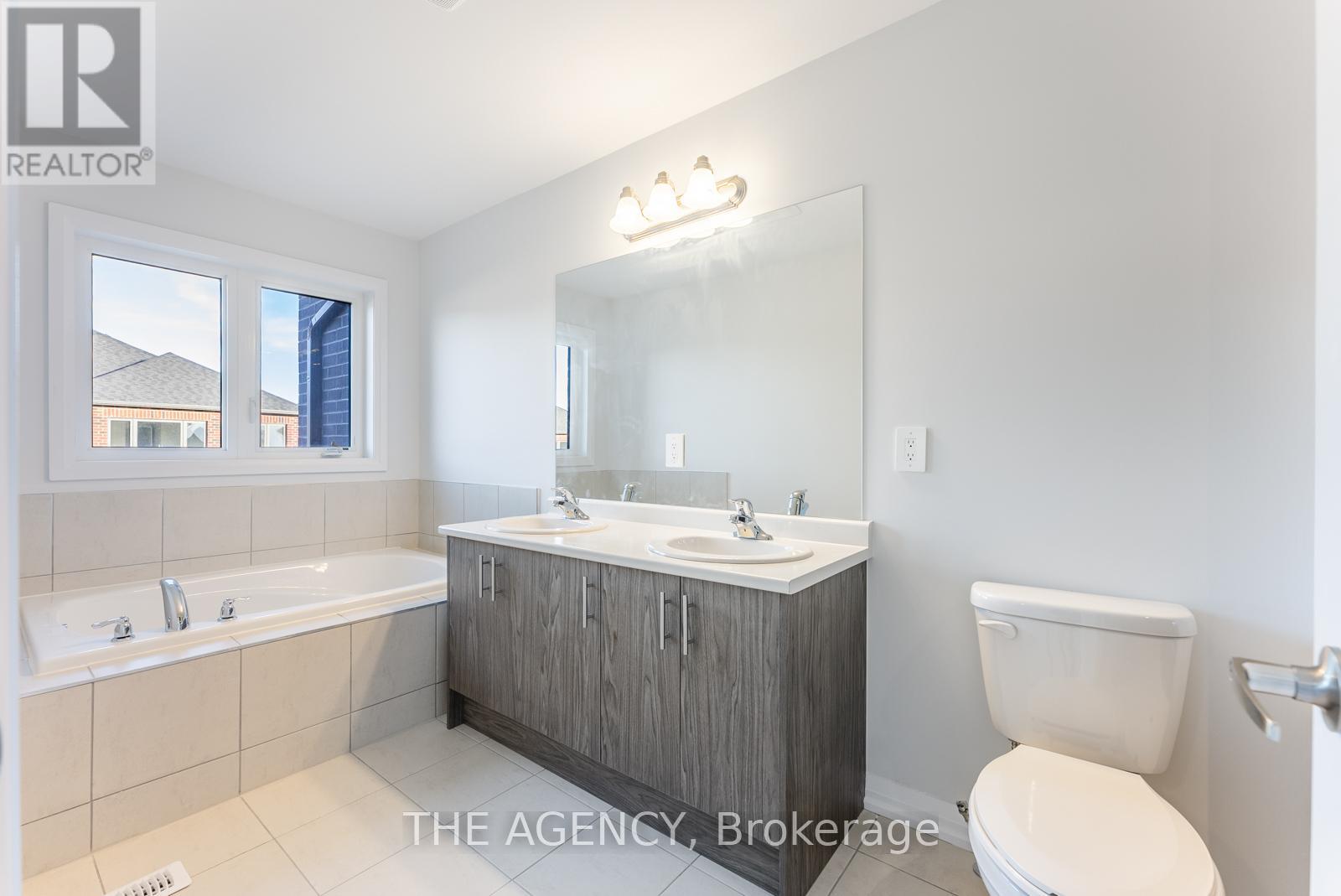 44 Corley Street, Kawartha Lakes (Lindsay), Ontario  K9V 6C2 - Photo 23 - X12104750