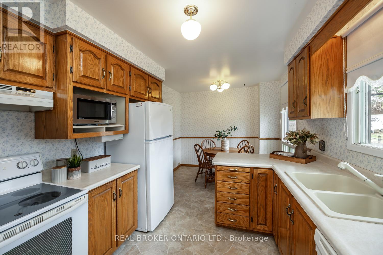 3318 Concession Rd 3, Clarington, Ontario  L1B 0M4 - Photo 9 - E12105082