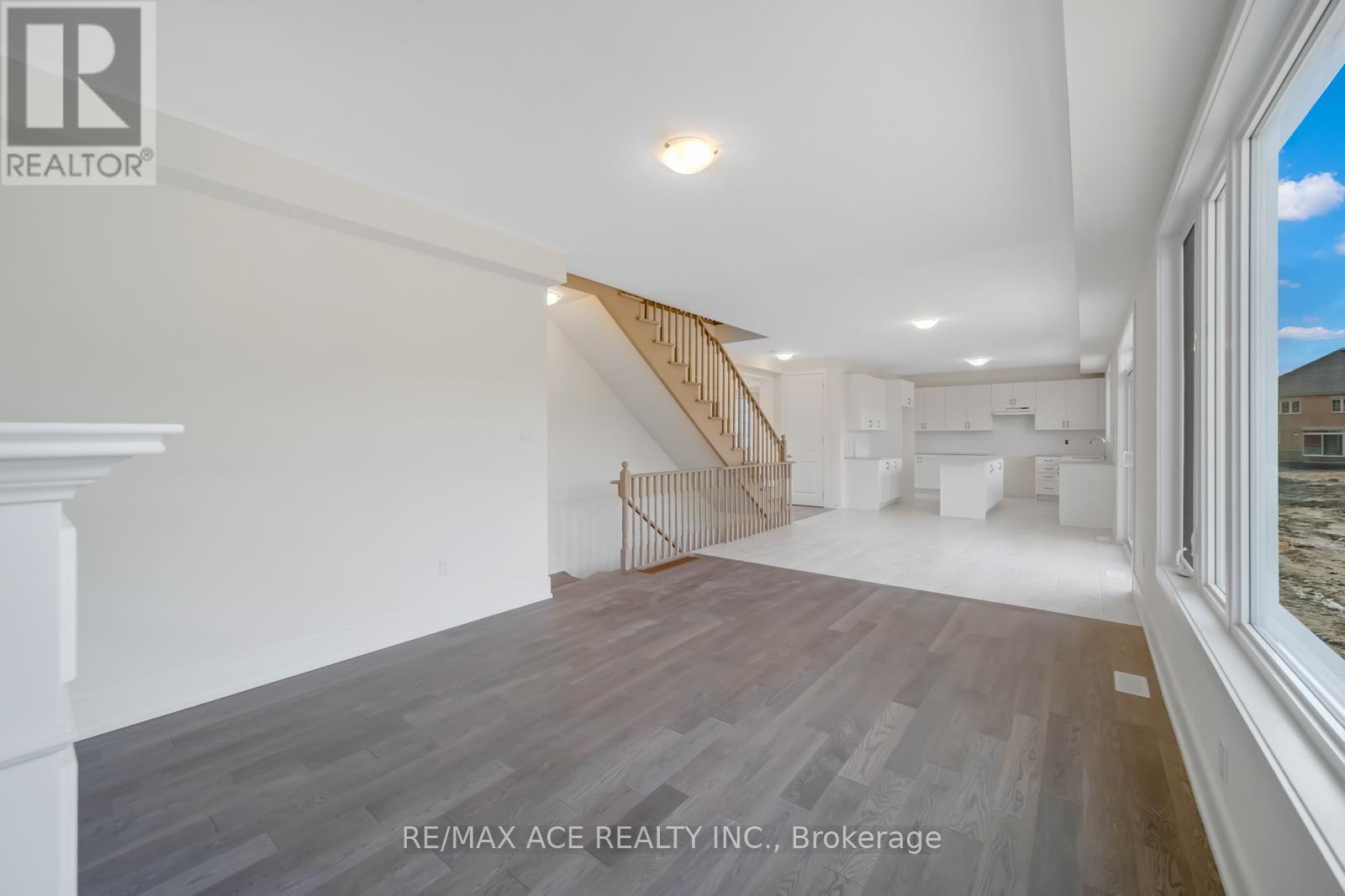 81 Golden Meadows Drive, Otonabee-South Monaghan, Ontario  K9J 6Y3 - Photo 10 - X12105807