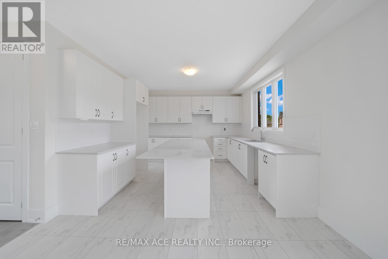 81 Golden Meadows Drive, Otonabee-South Monaghan, Ontario  K9J 6Y3 - Photo 12 - X12105807