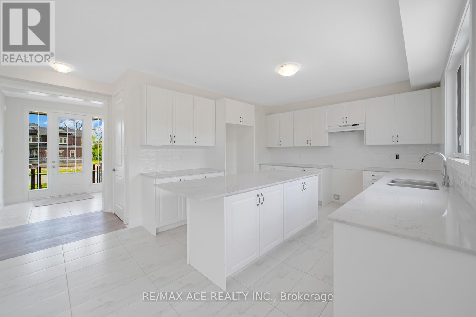 81 Golden Meadows Drive, Otonabee-South Monaghan, Ontario  K9J 6Y3 - Photo 13 - X12105807