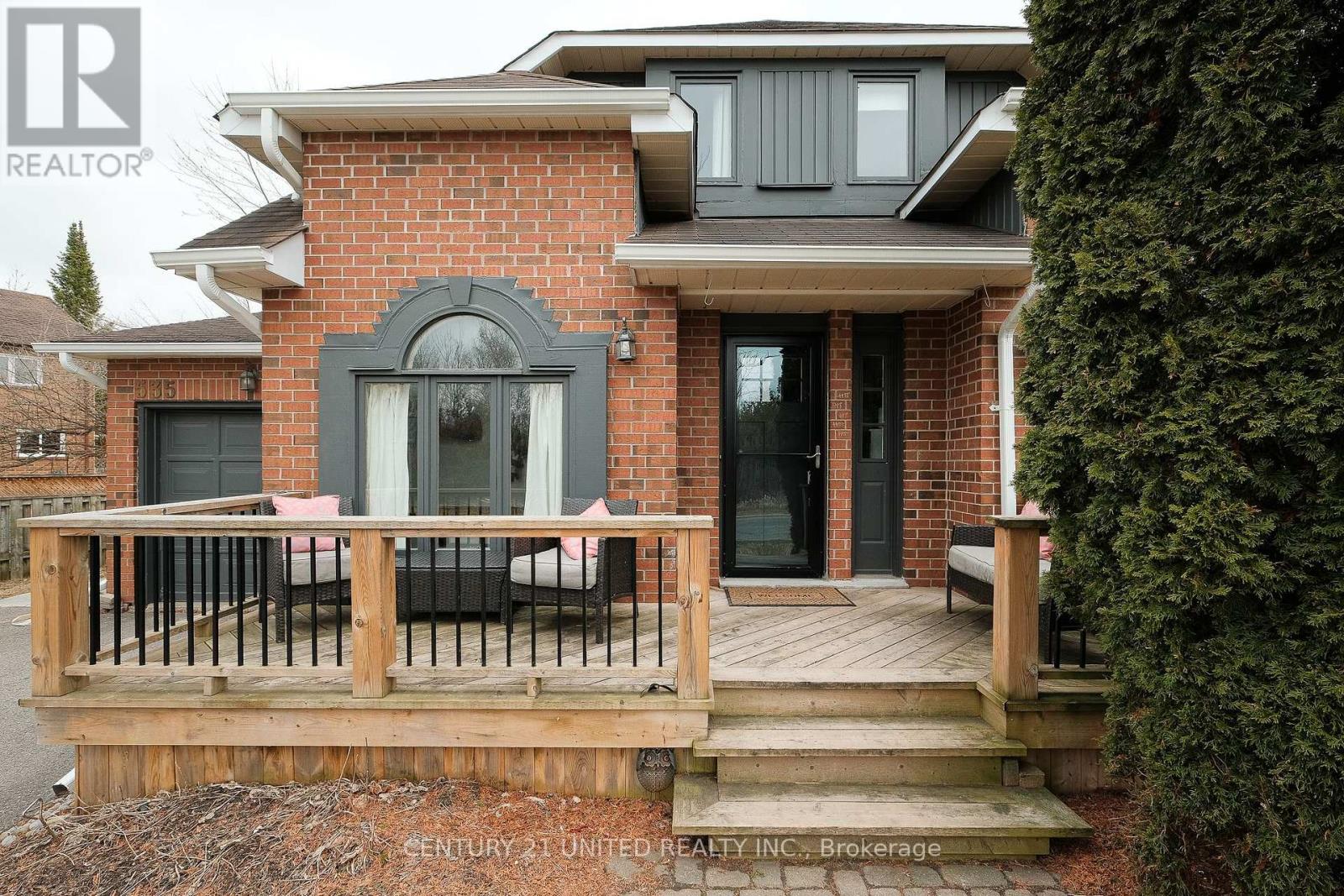535 Laurie Avenue, Peterborough East (South), Ontario  K9L 1X8 - Photo 2 - X12106081