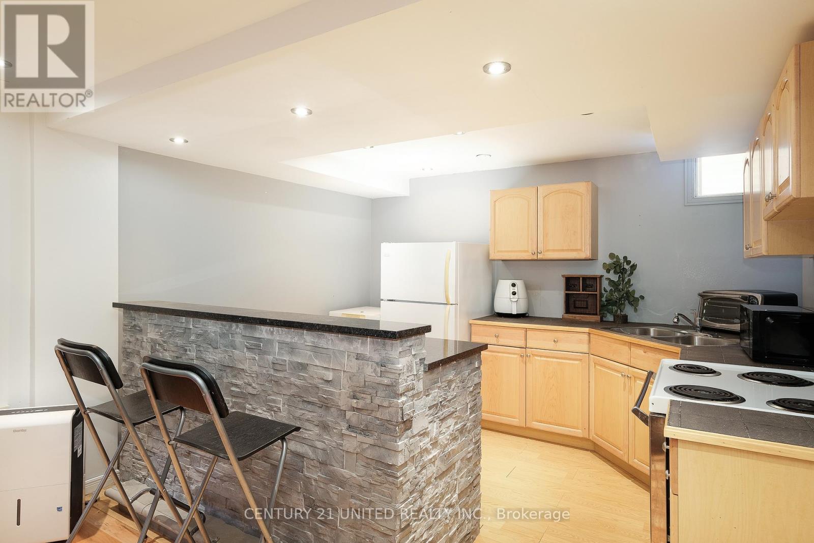 535 Laurie Avenue, Peterborough East (South), Ontario  K9L 1X8 - Photo 32 - X12106081