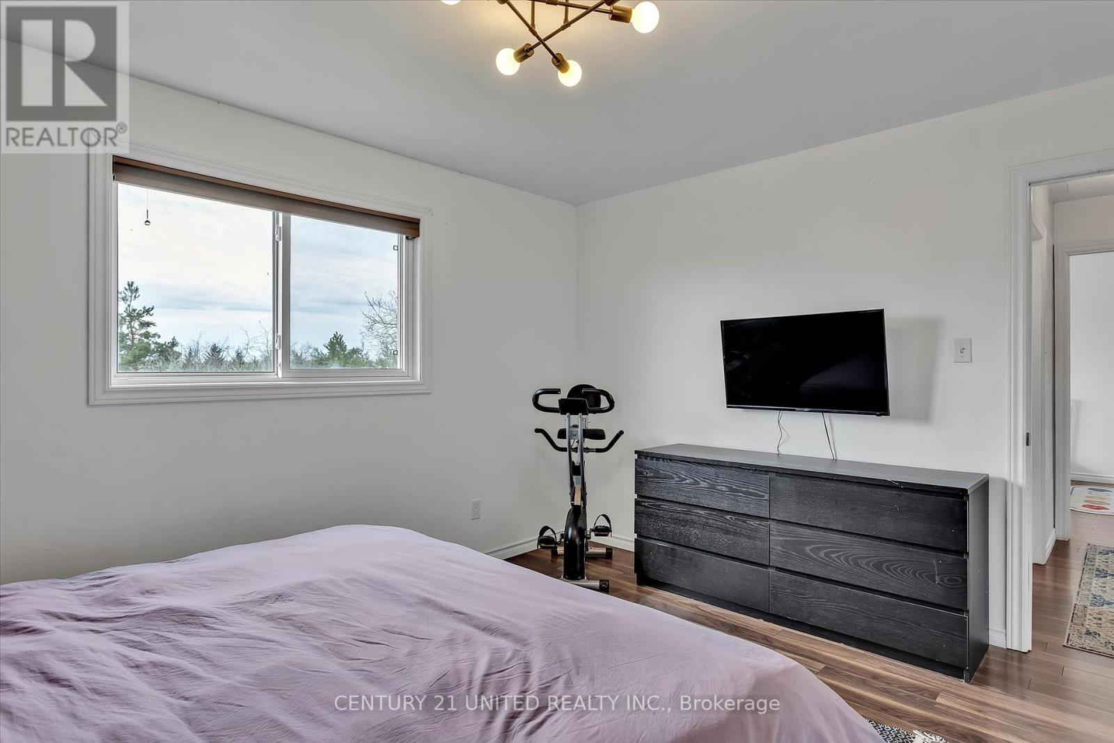 510 Crystal Drive, Peterborough South (East), Ontario  K9J 8G8 - Photo 19 - X12106124