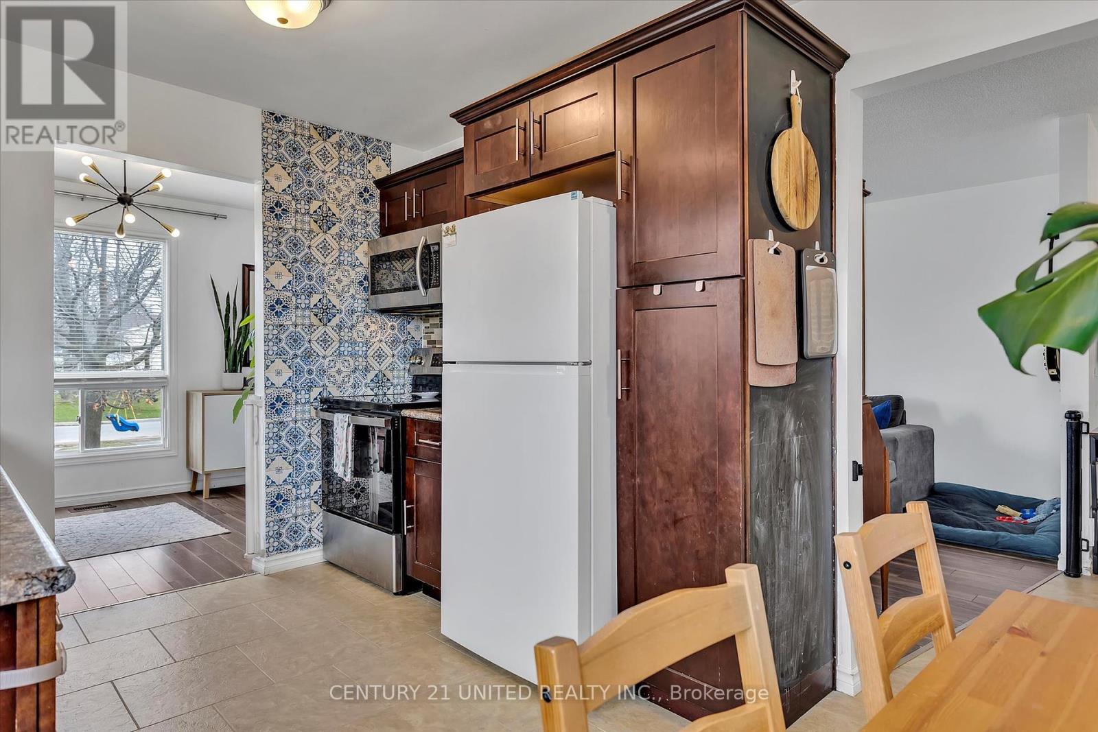 510 Crystal Drive, Peterborough South (East), Ontario  K9J 8G8 - Photo 9 - X12106124