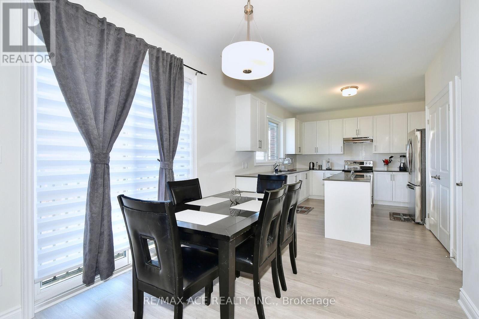 534 Macintosh Grove, Peterborough (Northcrest), Ontario  K9H 0K1 - Photo 12 - X12109020