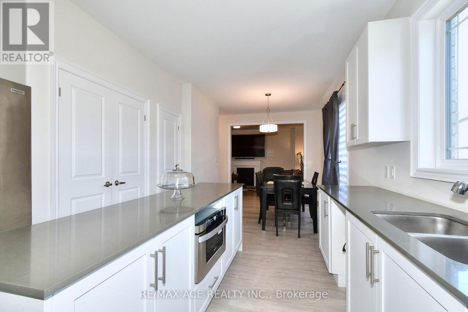 534 Macintosh Grove, Peterborough (Northcrest), Ontario  K9H 0K1 - Photo 15 - X12109020