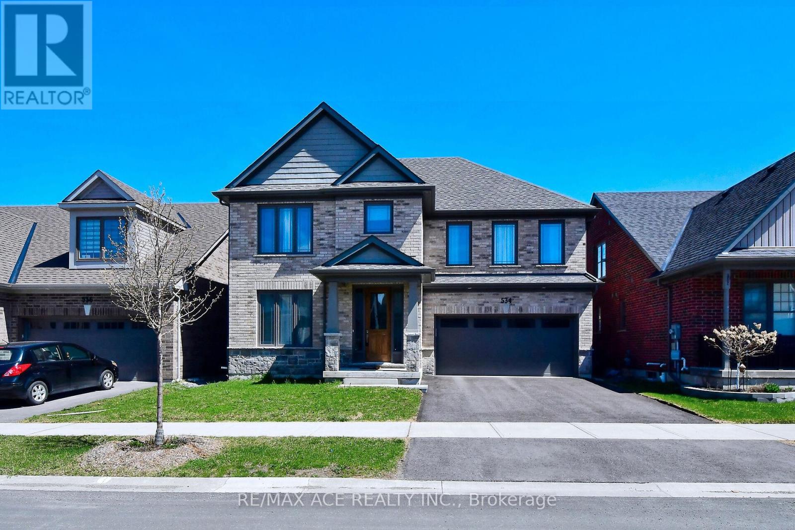 534 Macintosh Grove, Peterborough (Northcrest), Ontario  K9H 0K1 - Photo 2 - X12109020