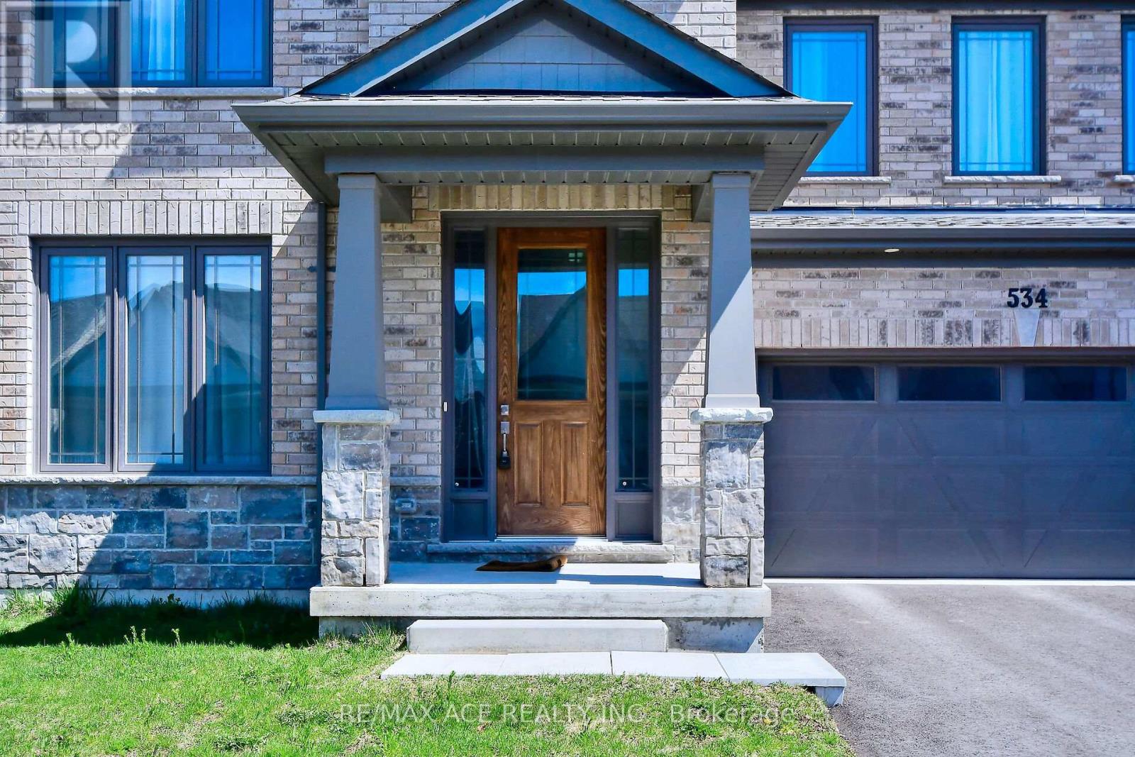 534 Macintosh Grove, Peterborough (Northcrest), Ontario  K9H 0K1 - Photo 3 - X12109020