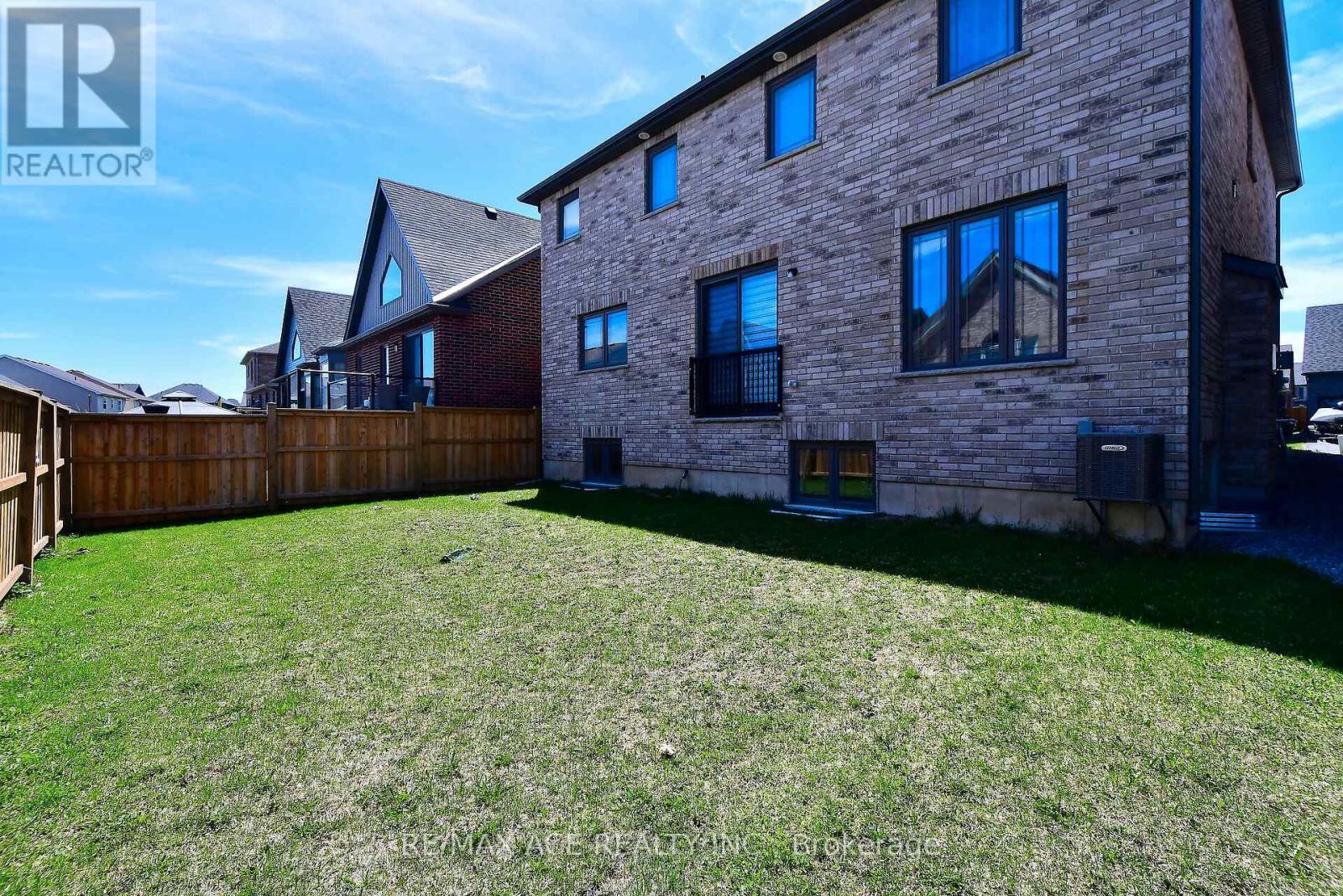 534 Macintosh Grove, Peterborough (Northcrest), Ontario  K9H 0K1 - Photo 34 - X12109020