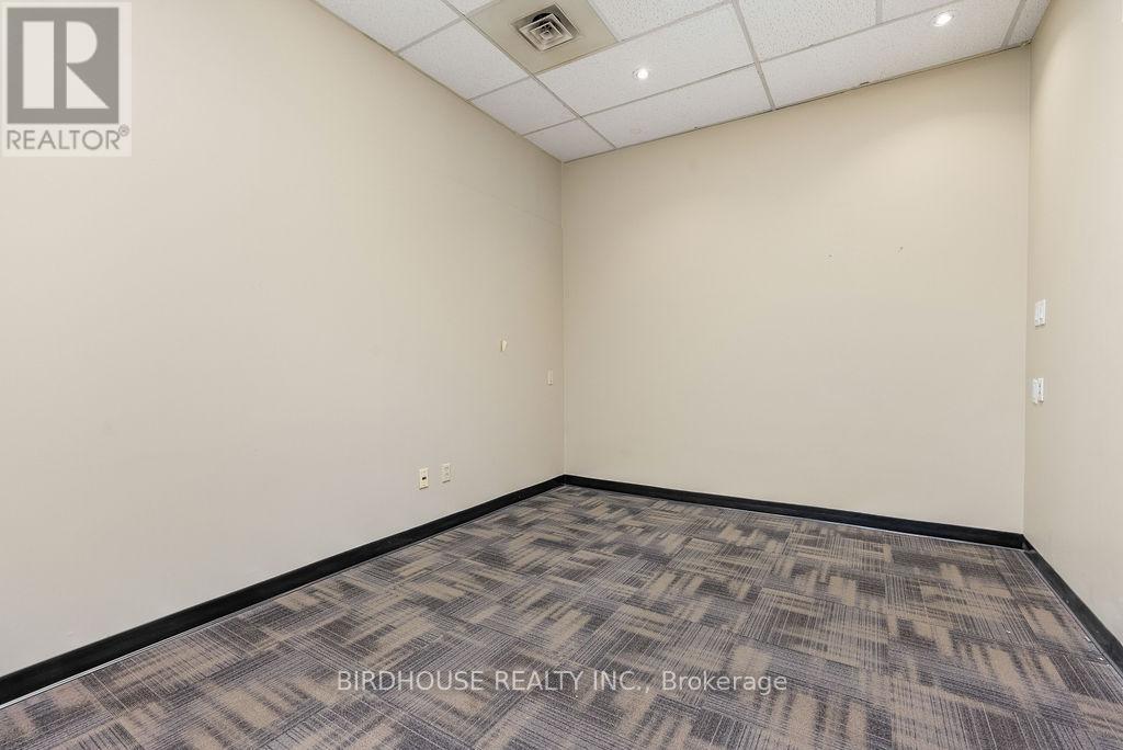 105 - 189 Kent Street W, Kawartha Lakes (Lindsay), Ontario  K9V 5G6 - Photo 8 - X12110394