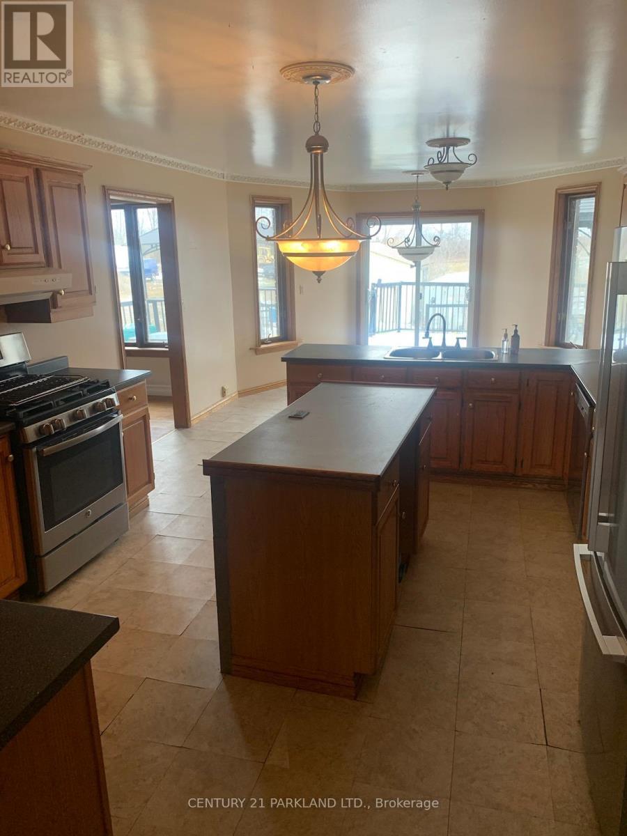 201 Ixl Road, Trent Hills (Campbellford), Ontario  K0L 1L0 - Photo 11 - X12111053