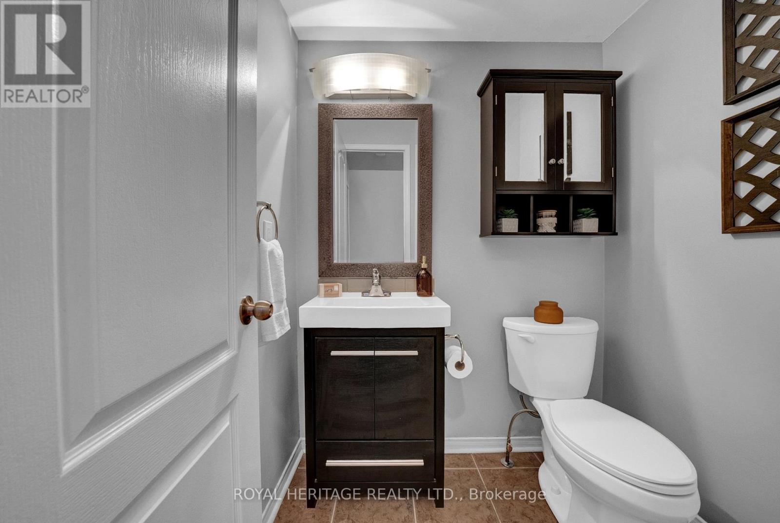 68 Brookhouse Drive, Clarington (Newcastle), Ontario  L1B 1N8 - Photo 4 - E12111901