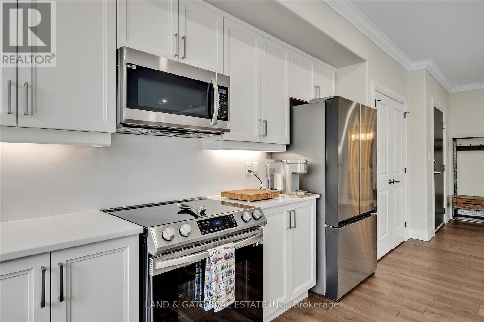 207 - 19 Hampton Lane, Selwyn, Ontario  K0L 2H0 - Photo 13 - X12111924