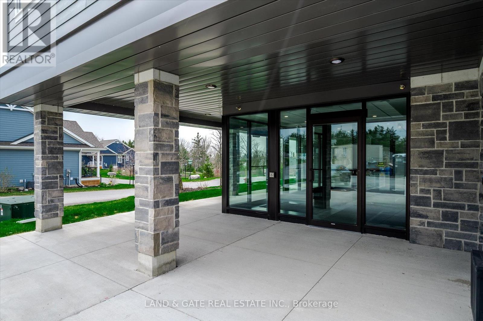 207 - 19 Hampton Lane, Selwyn, Ontario  K0L 2H0 - Photo 3 - X12111924