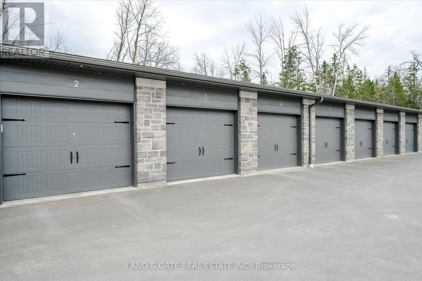 Garage #3 - 19 Hampton Lane, Selwyn, Ontario  K0L 2B0 - Photo 2 - X12111937