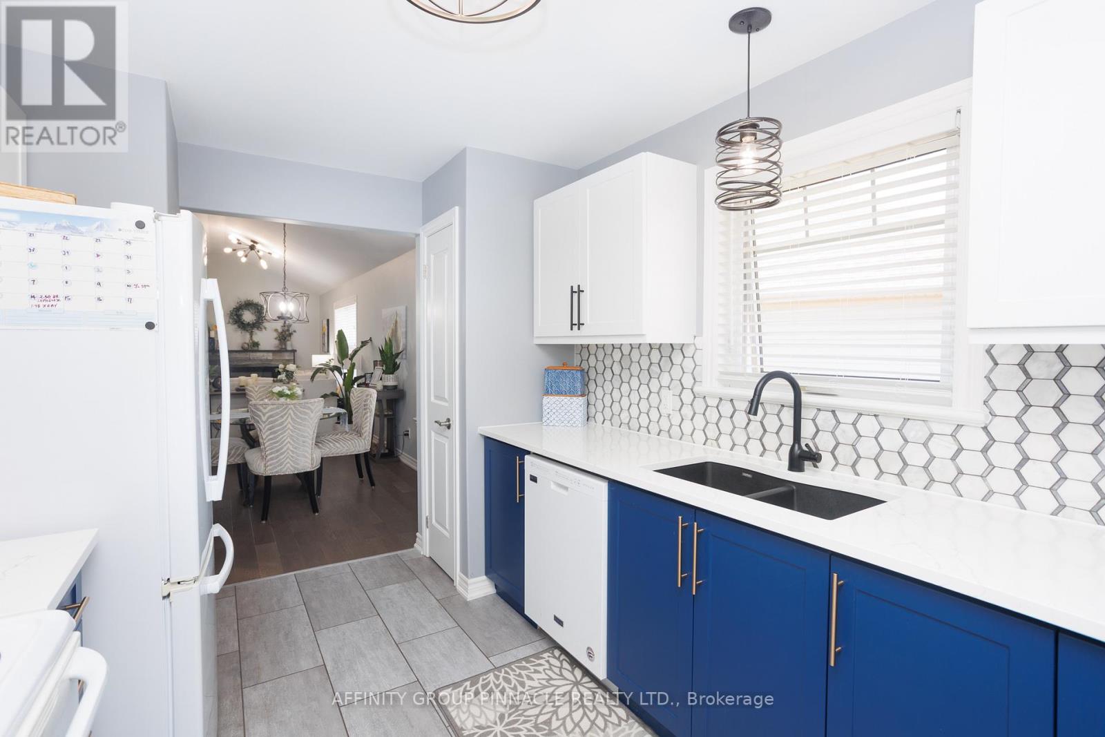 30 Lisbeth Crescent, Kawartha Lakes (Lindsay), Ontario  K9V 0C9 - Photo 17 - X12112024