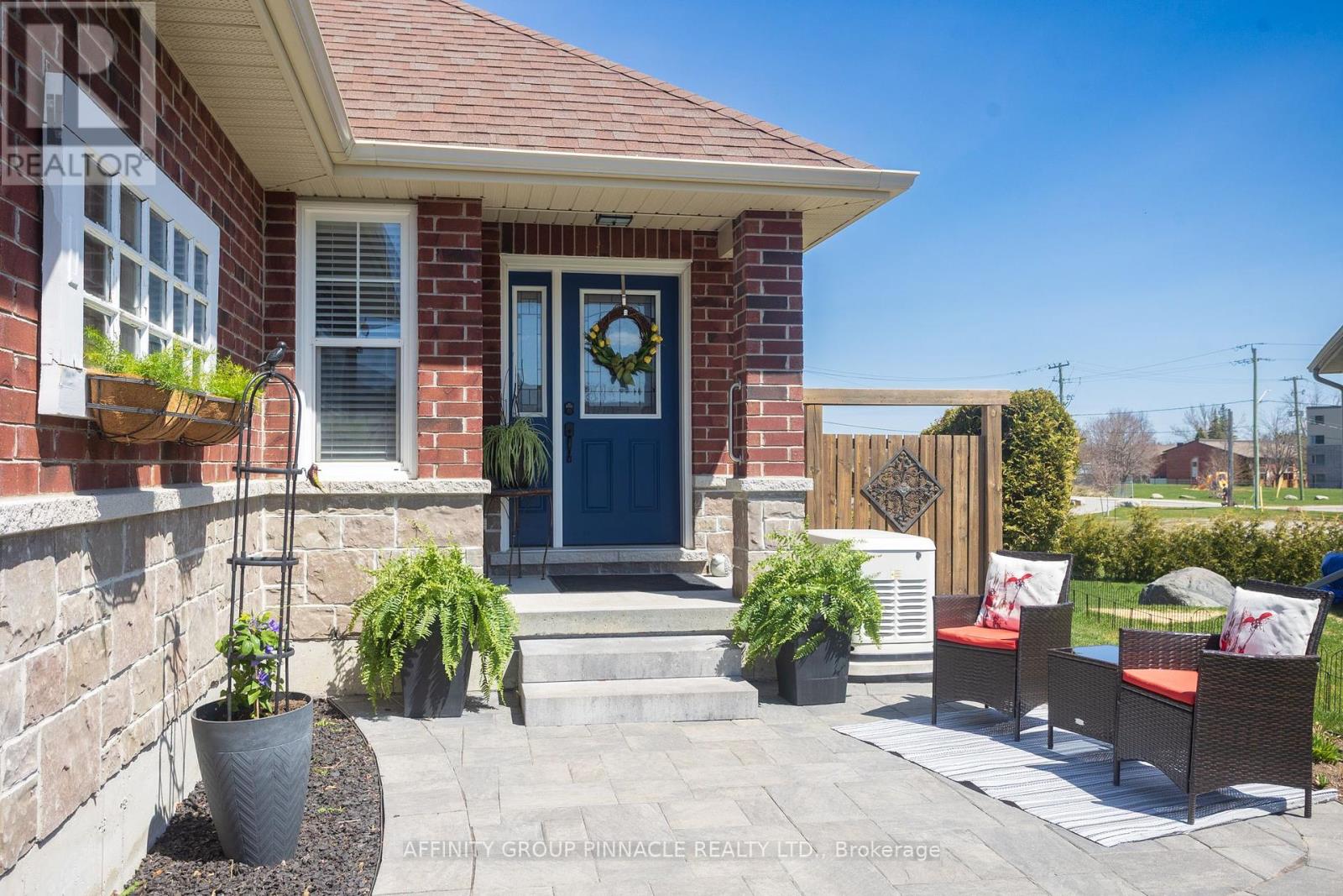 30 Lisbeth Crescent, Kawartha Lakes (Lindsay), Ontario  K9V 0C9 - Photo 3 - X12112024