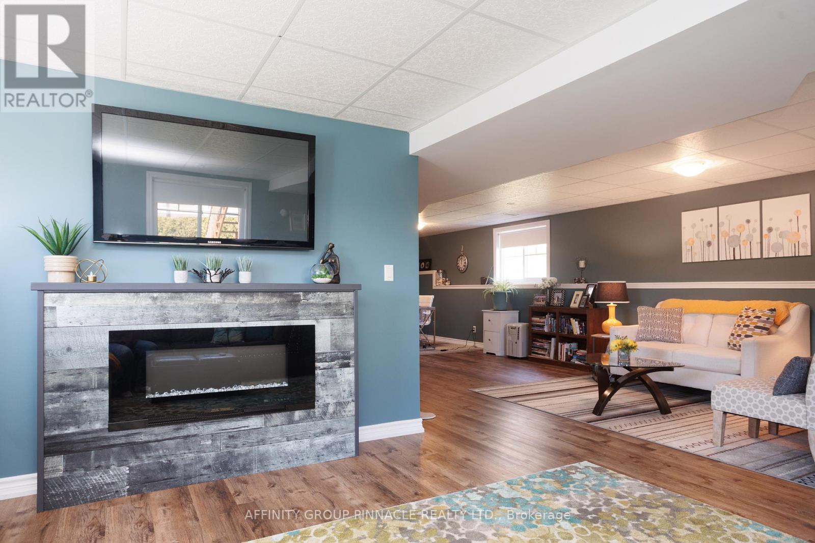 30 Lisbeth Crescent, Kawartha Lakes (Lindsay), Ontario  K9V 0C9 - Photo 34 - X12112024
