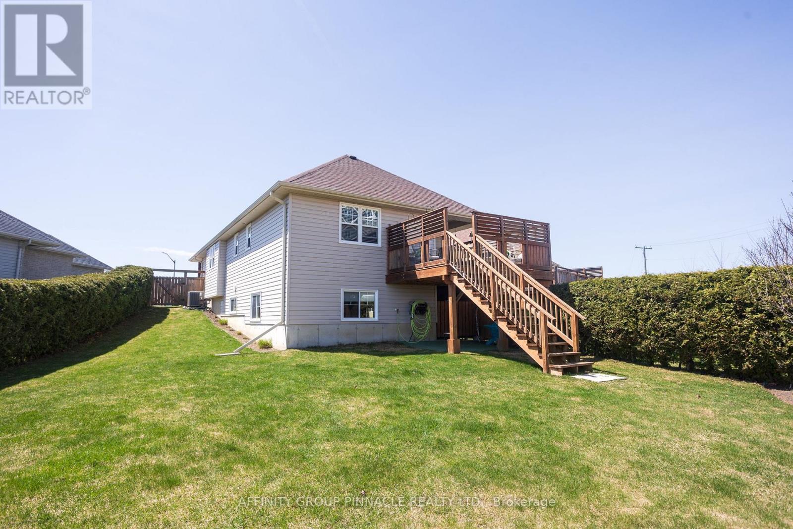 30 Lisbeth Crescent, Kawartha Lakes (Lindsay), Ontario  K9V 0C9 - Photo 44 - X12112024