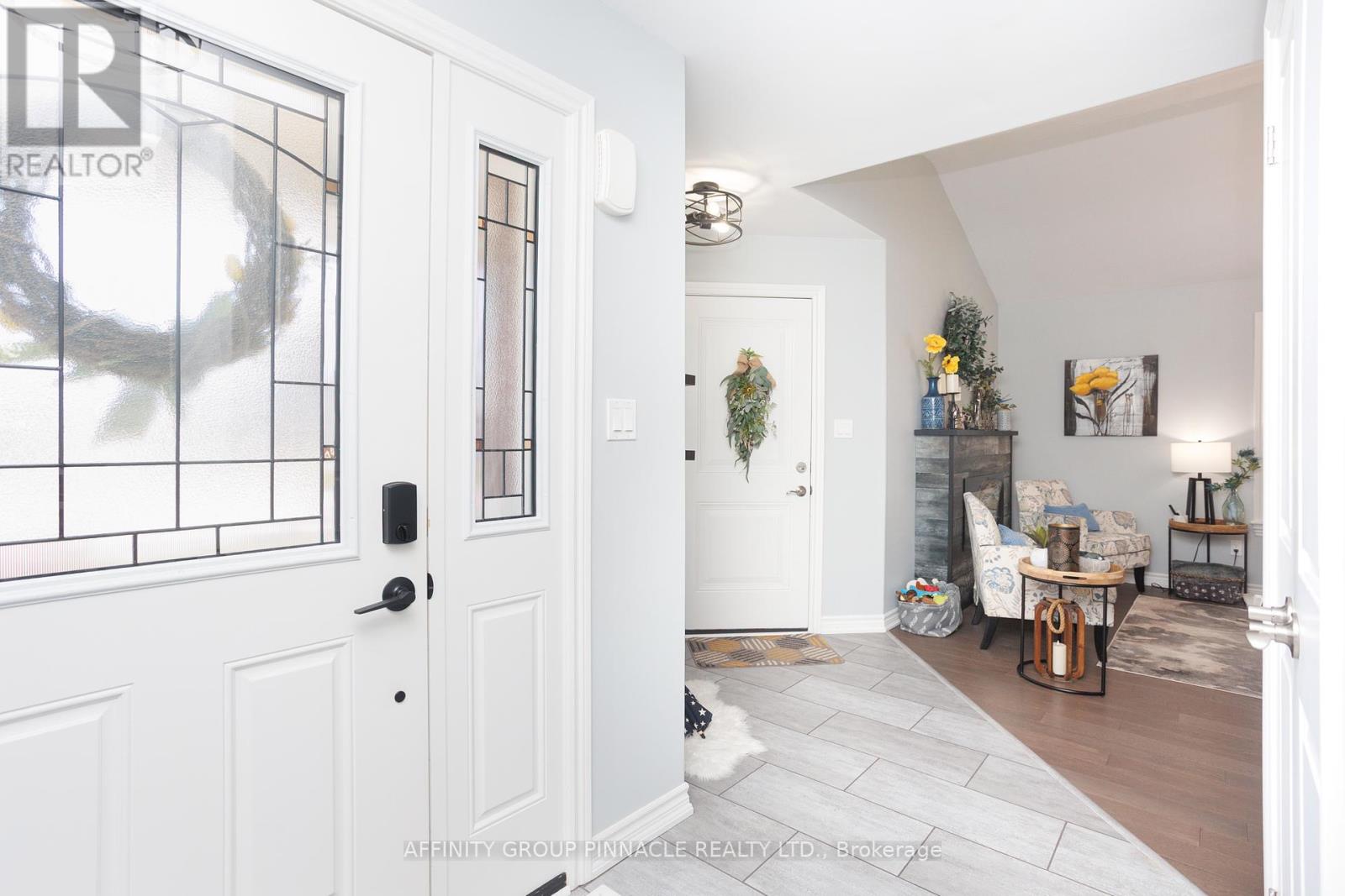 30 Lisbeth Crescent, Kawartha Lakes (Lindsay), Ontario  K9V 0C9 - Photo 5 - X12112024