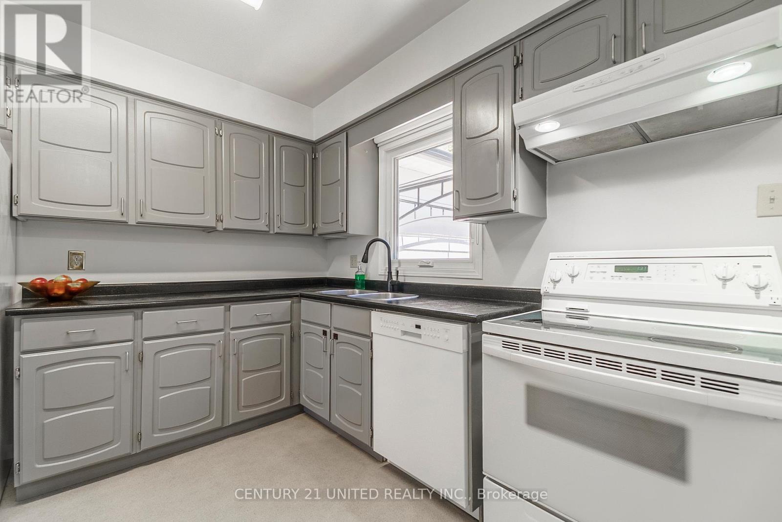 2120 Meadowview Road, Peterborough East (South), Ontario  K9L 1S4 - Photo 11 - X12112166