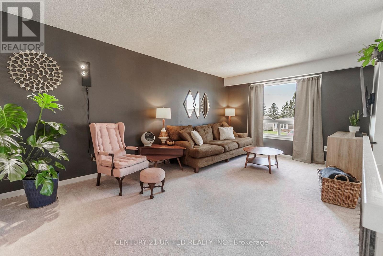 2120 Meadowview Road, Peterborough East (South), Ontario  K9L 1S4 - Photo 4 - X12112166