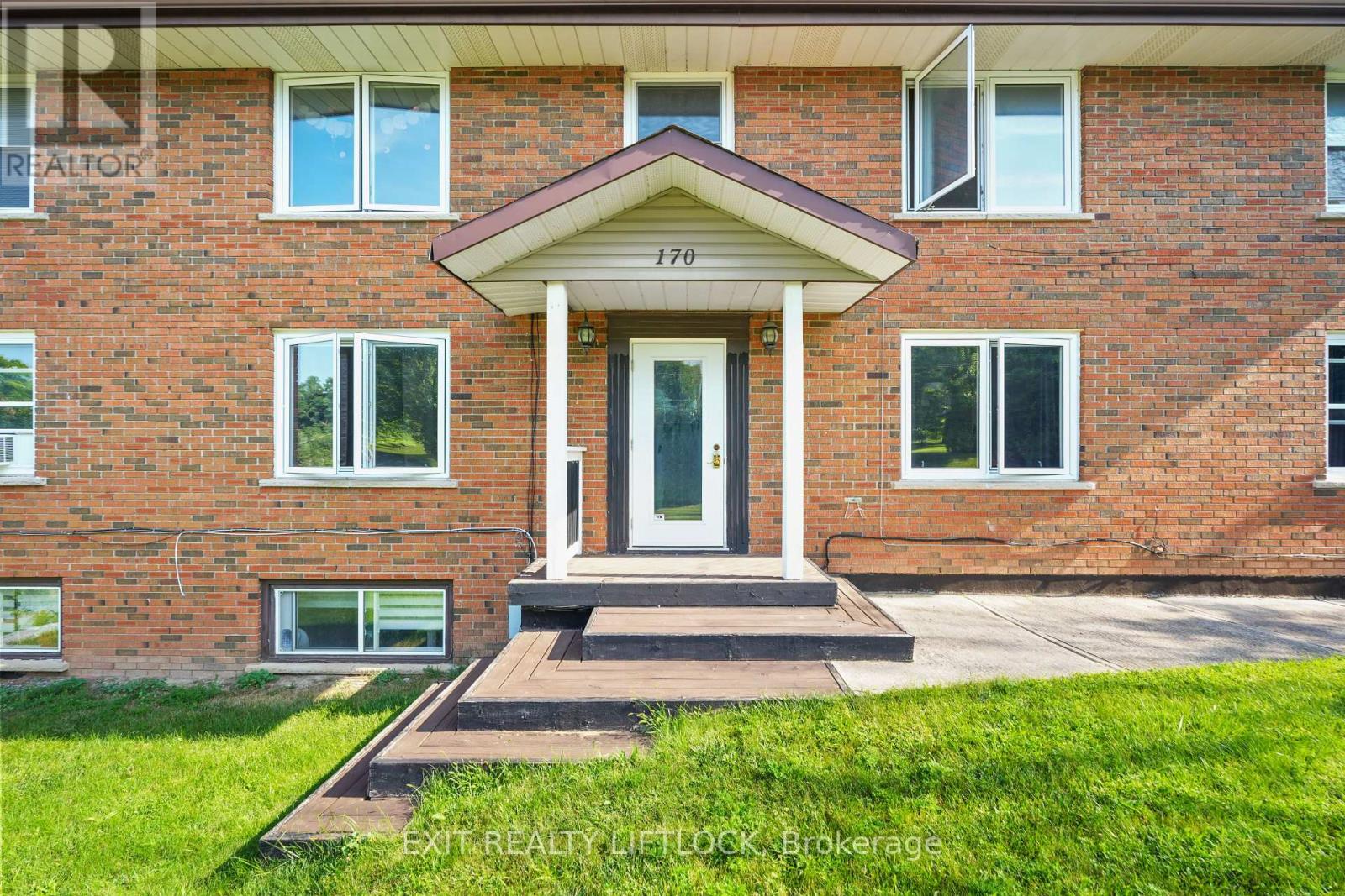 170 Dunlop Street, Peterborough East (North), Ontario  K9H 1R6 - Photo 4 - X12112223