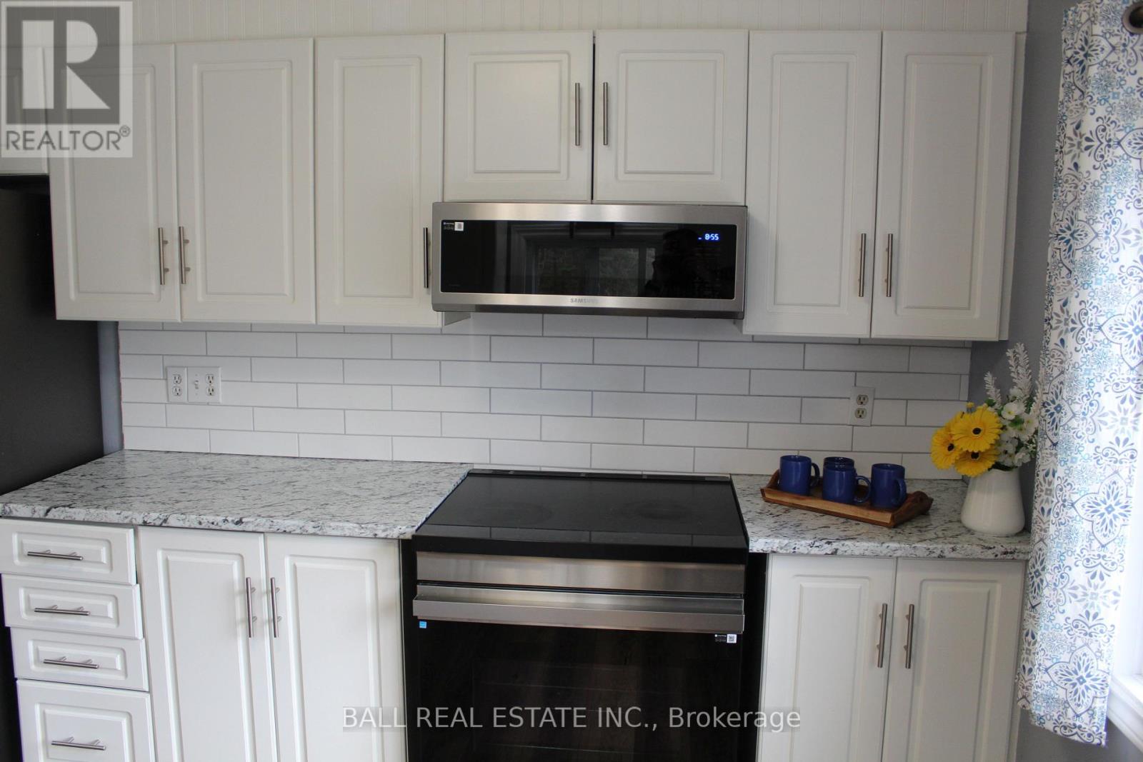 209 Monck Street, Bancroft (Bancroft Ward), Ontario  K0L 1C0 - Photo 9 - X12112679
