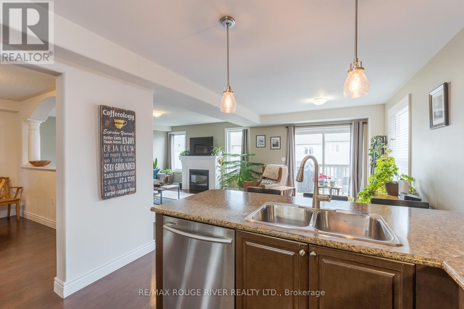 325 Florence Drive, Smith-Ennismore-Lakefield (Lakefield), Ontario  K9J 6X3 - Photo 17 - X12112800