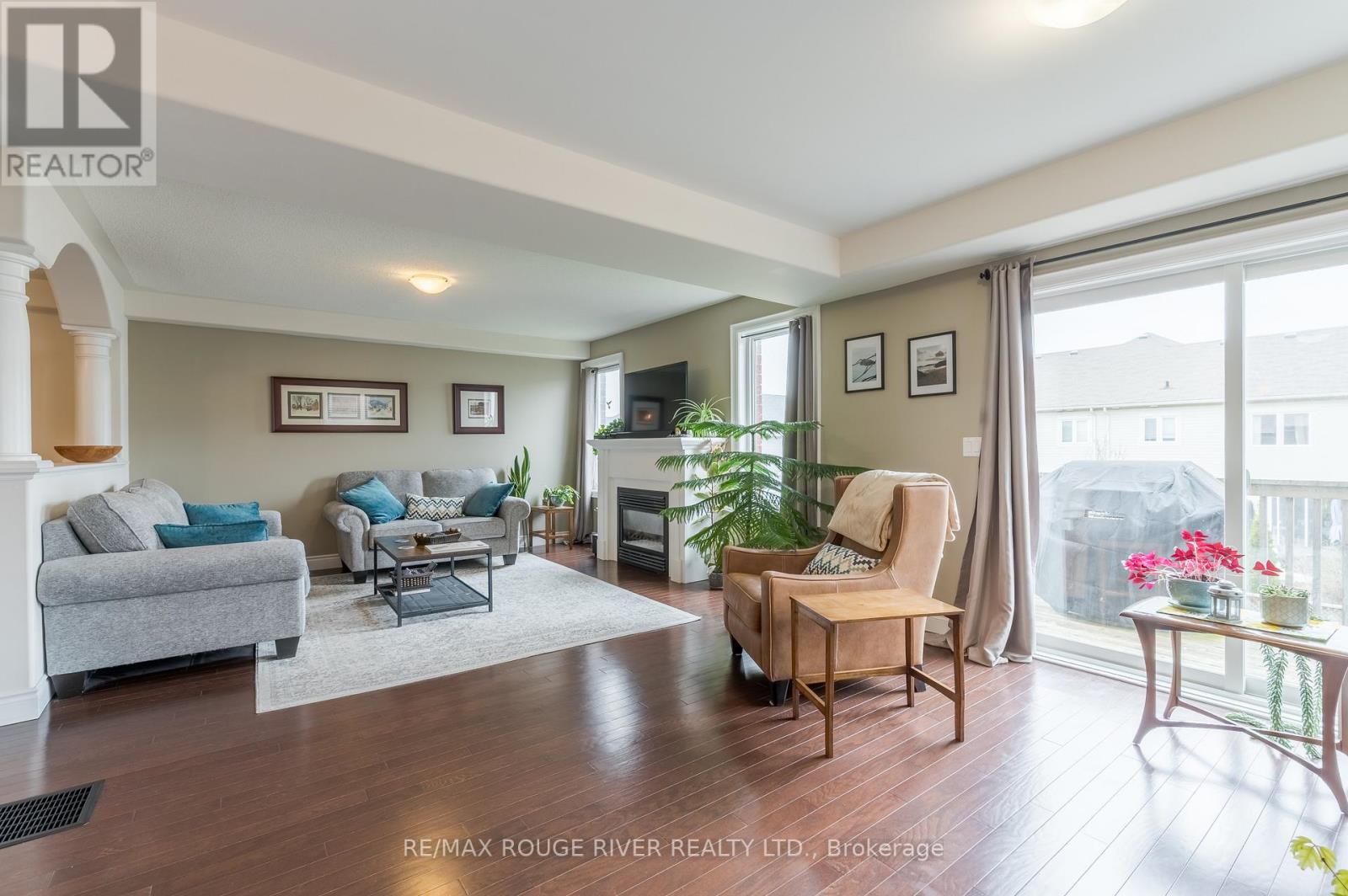 325 Florence Drive, Smith-Ennismore-Lakefield (Lakefield), Ontario  K9J 6X3 - Photo 18 - X12112800