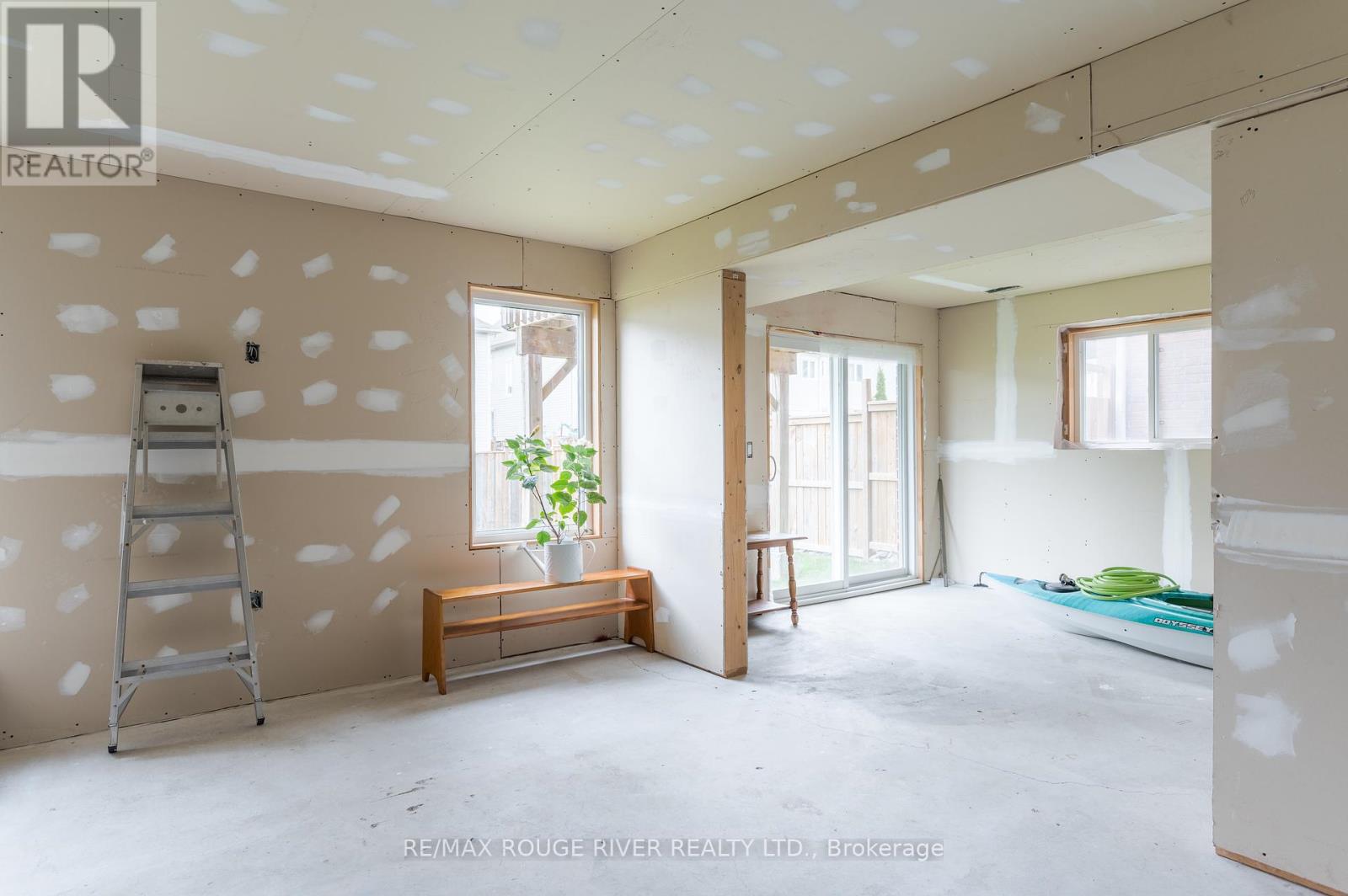 325 Florence Drive, Smith-Ennismore-Lakefield (Lakefield), Ontario  K9J 6X3 - Photo 35 - X12112800