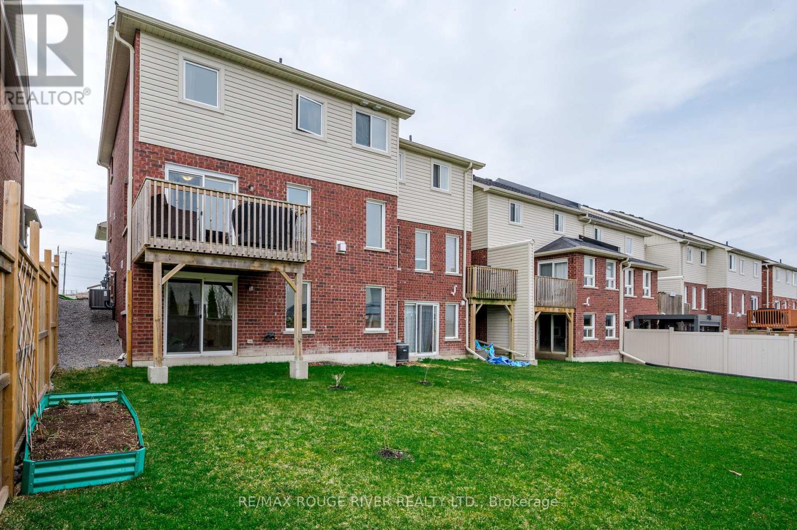 325 Florence Drive, Smith-Ennismore-Lakefield (Lakefield), Ontario  K9J 6X3 - Photo 37 - X12112800