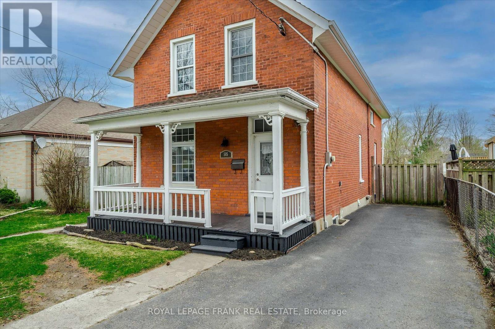 505 Chamberlain Street, Peterborough Central (South), Ontario  K9J 4L3 - Photo 2 - X12113060