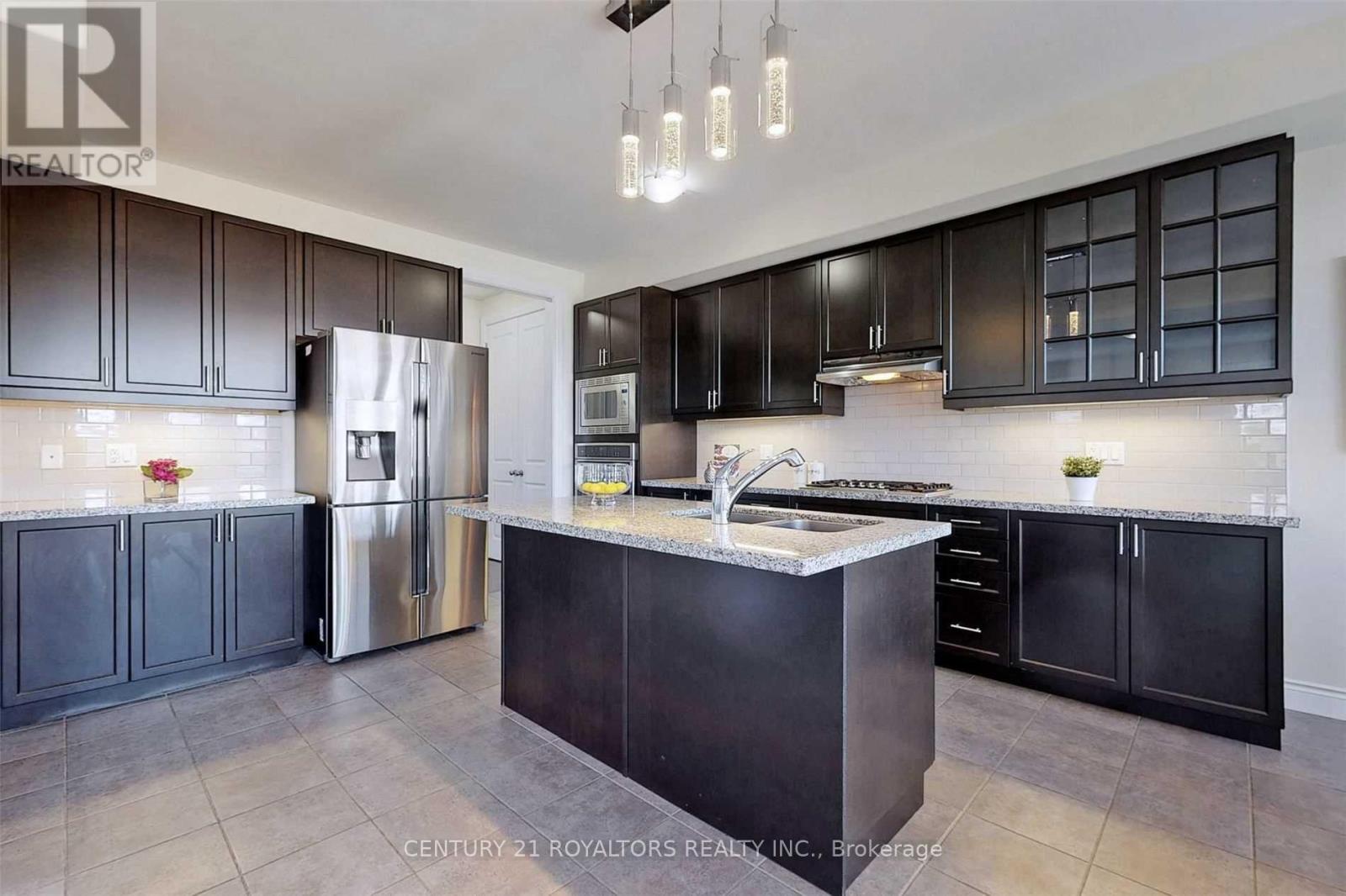 1572 Cahill Drive, Peterborough West (South), Ontario  K9K 0G6 - Photo 10 - X12113081