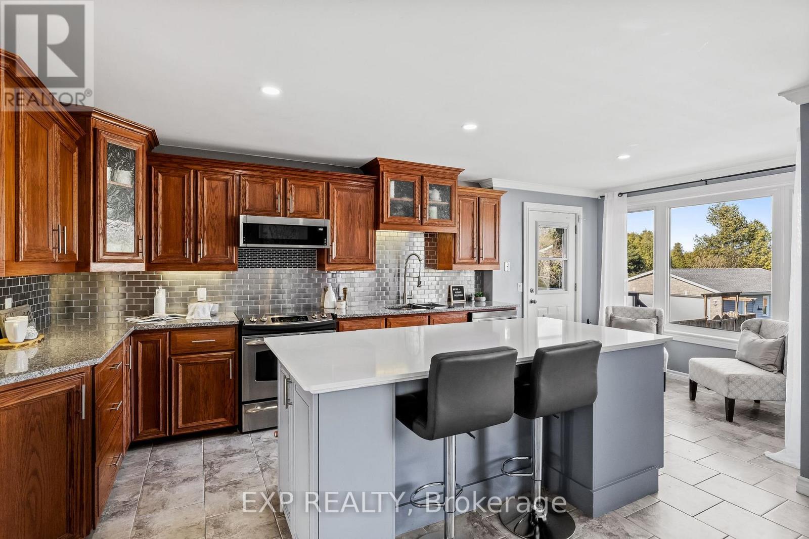 1061 County 28 Road, Otonabee-South Monaghan, Ontario  K0L 1V0 - Photo 10 - X12113176