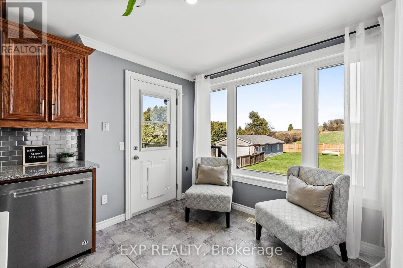 1061 County 28 Road, Otonabee-South Monaghan, Ontario  K0L 1V0 - Photo 12 - X12113176