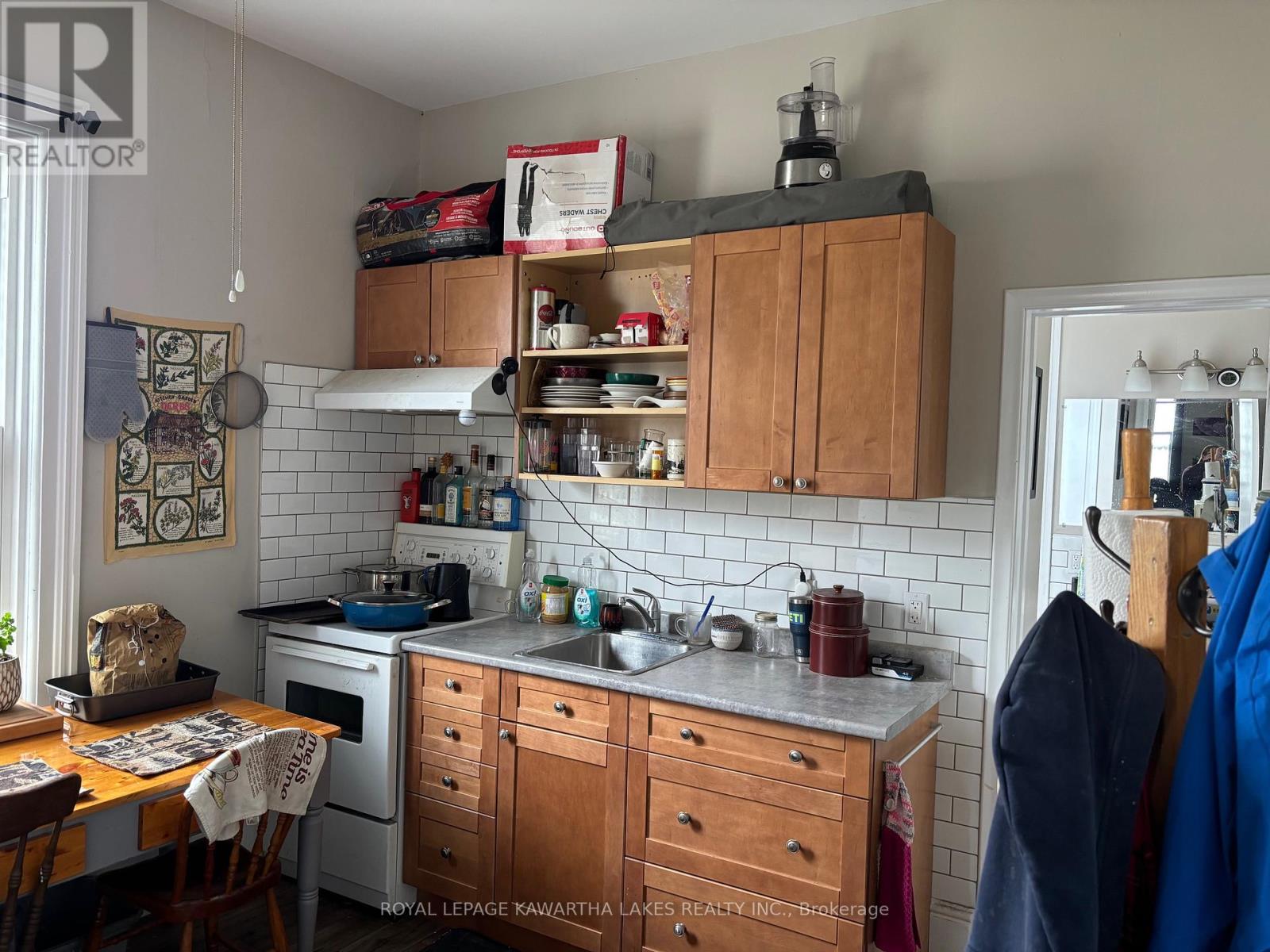 6 Glenelg Street W, Kawartha Lakes (Lindsay), Ontario  K9V 2T8 - Photo 25 - X12113272