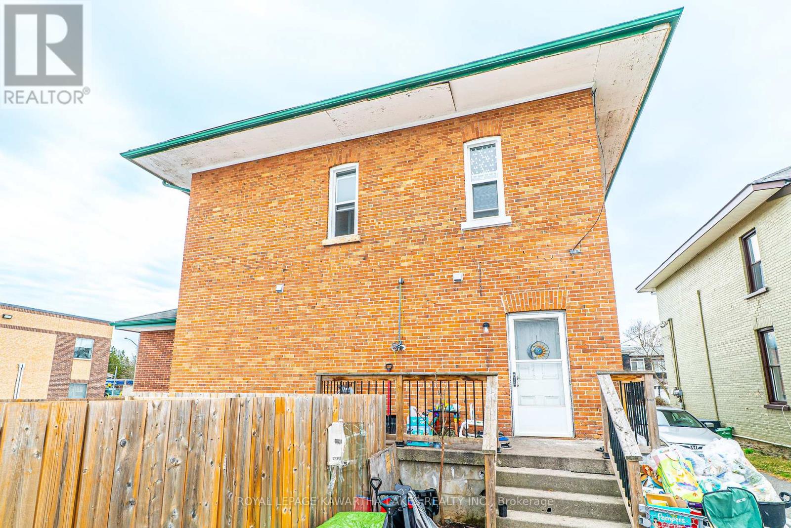 6 Glenelg Street W, Kawartha Lakes (Lindsay), Ontario  K9V 2T8 - Photo 32 - X12113272